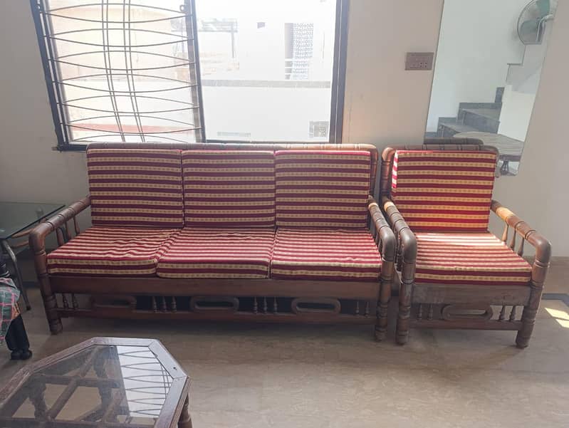 Sofa + Table set (3+1+1 seater + table) 0