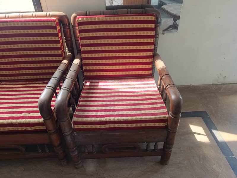 Sofa + Table set (3+1+1 seater + table) 1
