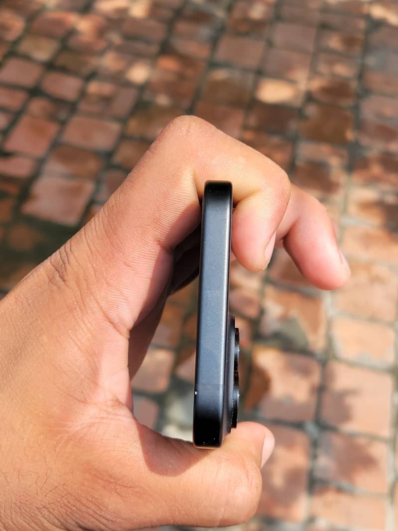 Apple iPhone 15 2