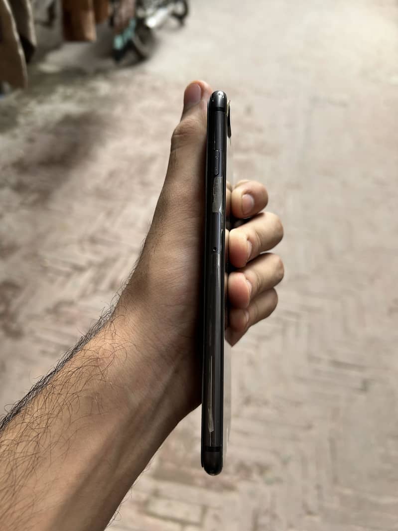 Apple iPhone 8 Plus 3