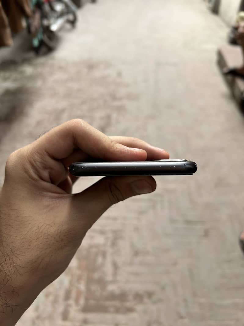 Apple iPhone 8 Plus 5