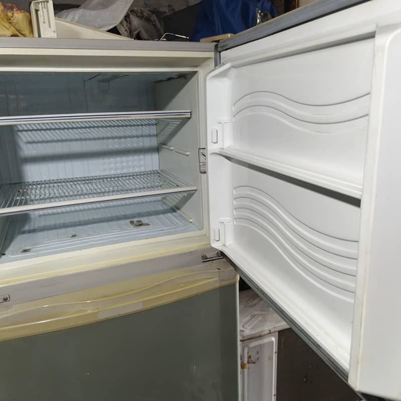 Dawlance Grey Double Door Refrigerator Used Good Condition for Sale 2