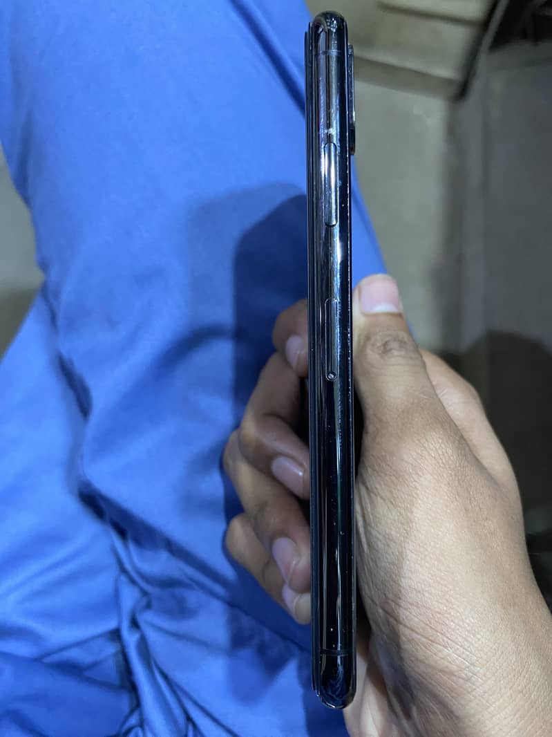 Apple iPhone X 1