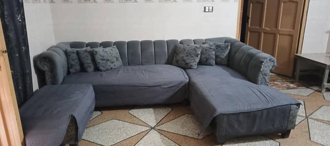 6 seater L shape sofa for sale with puffy