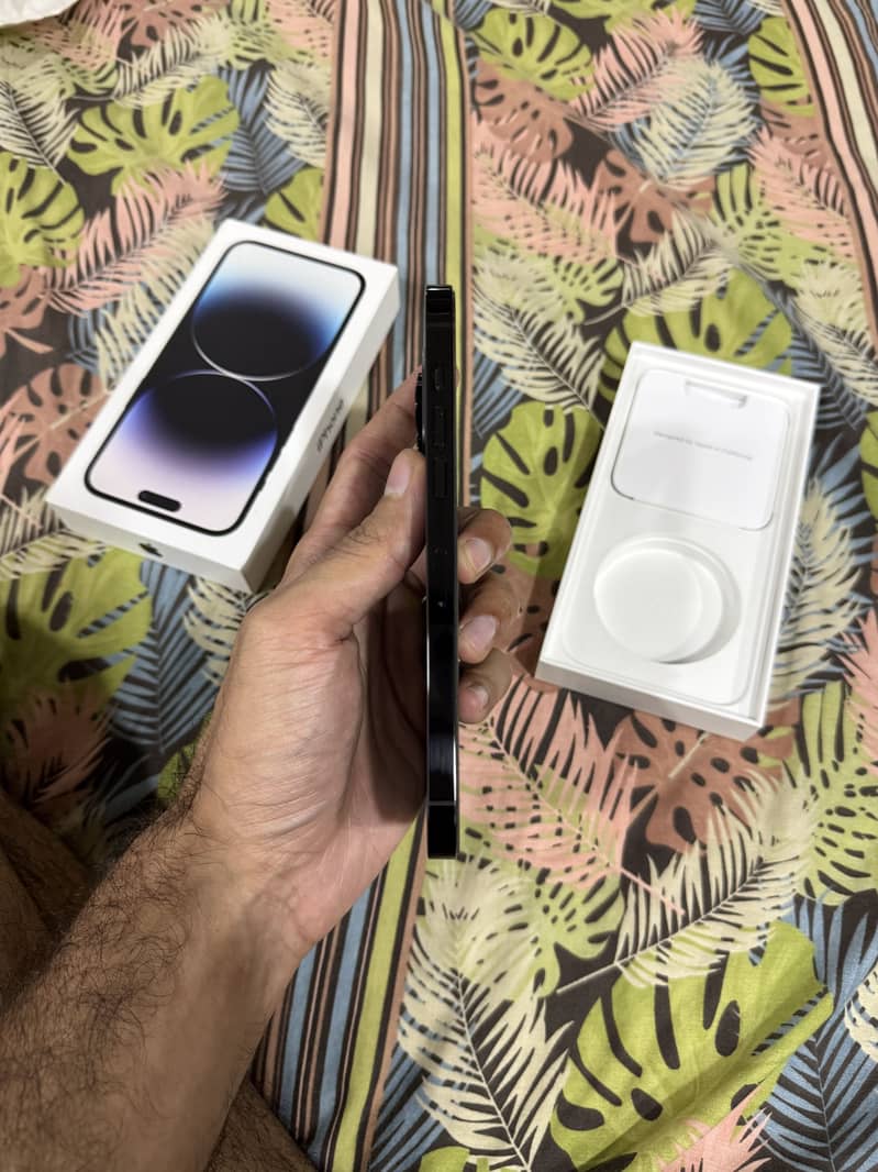 Apple iPhone 14 Pro Max 2