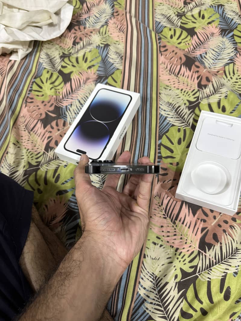 Apple iPhone 14 Pro Max 4