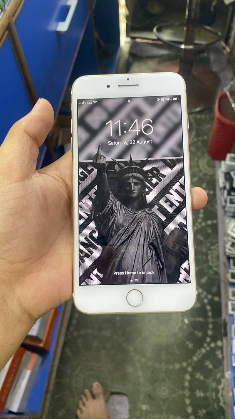 Apple iPhone 7 Plus 3