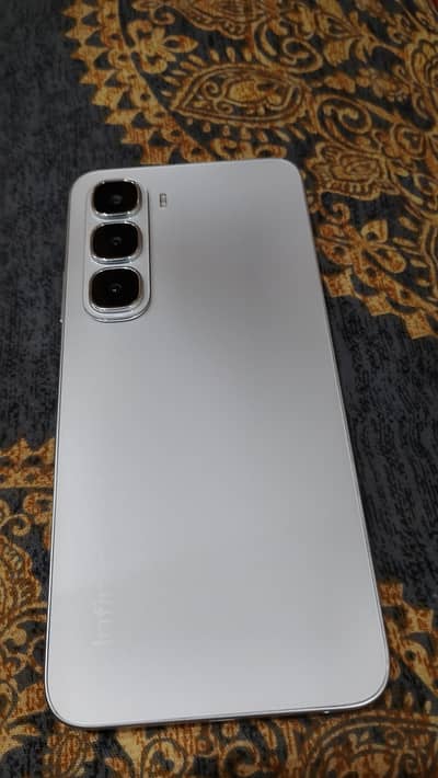 Infinix Hot 60i