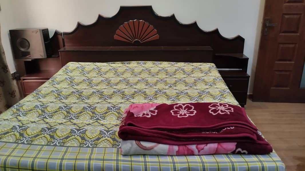 Double bed. 1
