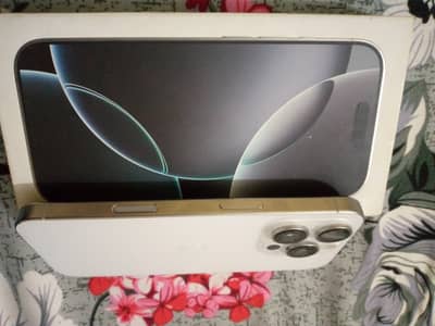 Apple iPhone 16 Pro J. V