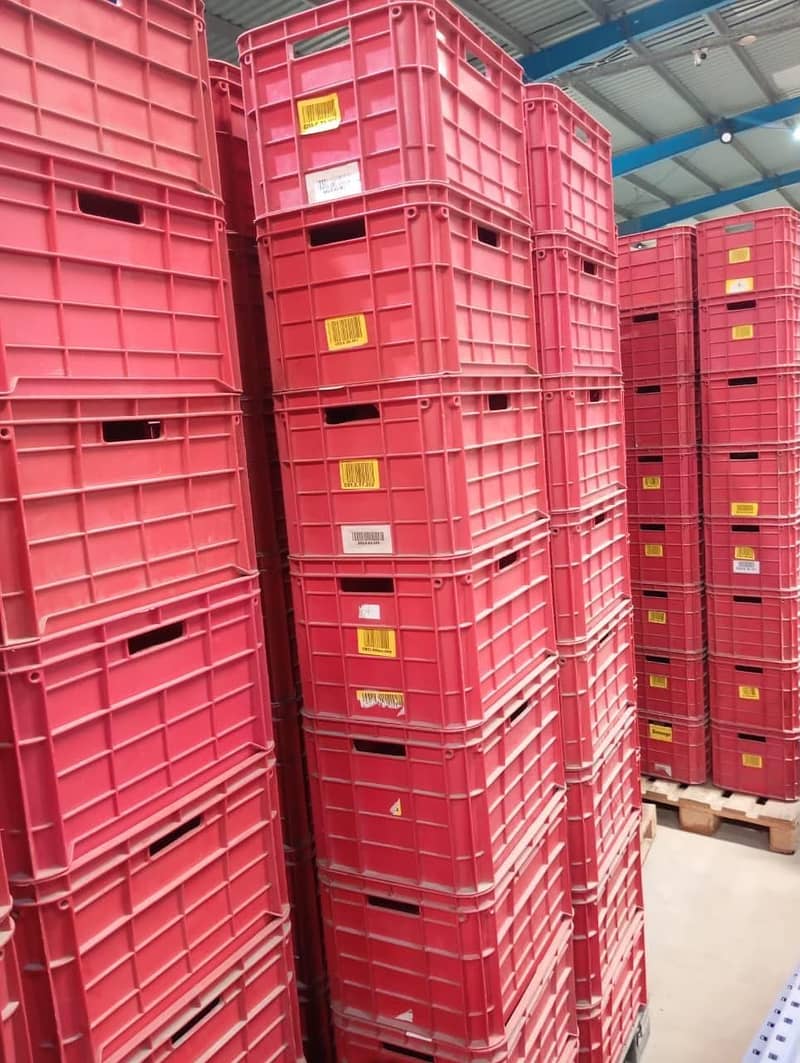 Plastic storage container (used) 0