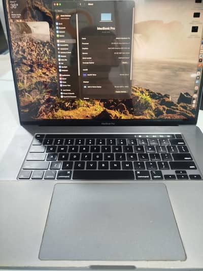MacBook Pro 16" 2019 i7 32GB 500GB SSD 4GB AMD - 8Hr Battery + Charger