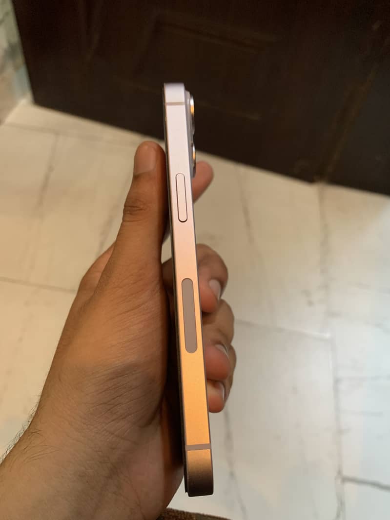 Apple iPhone 14 1