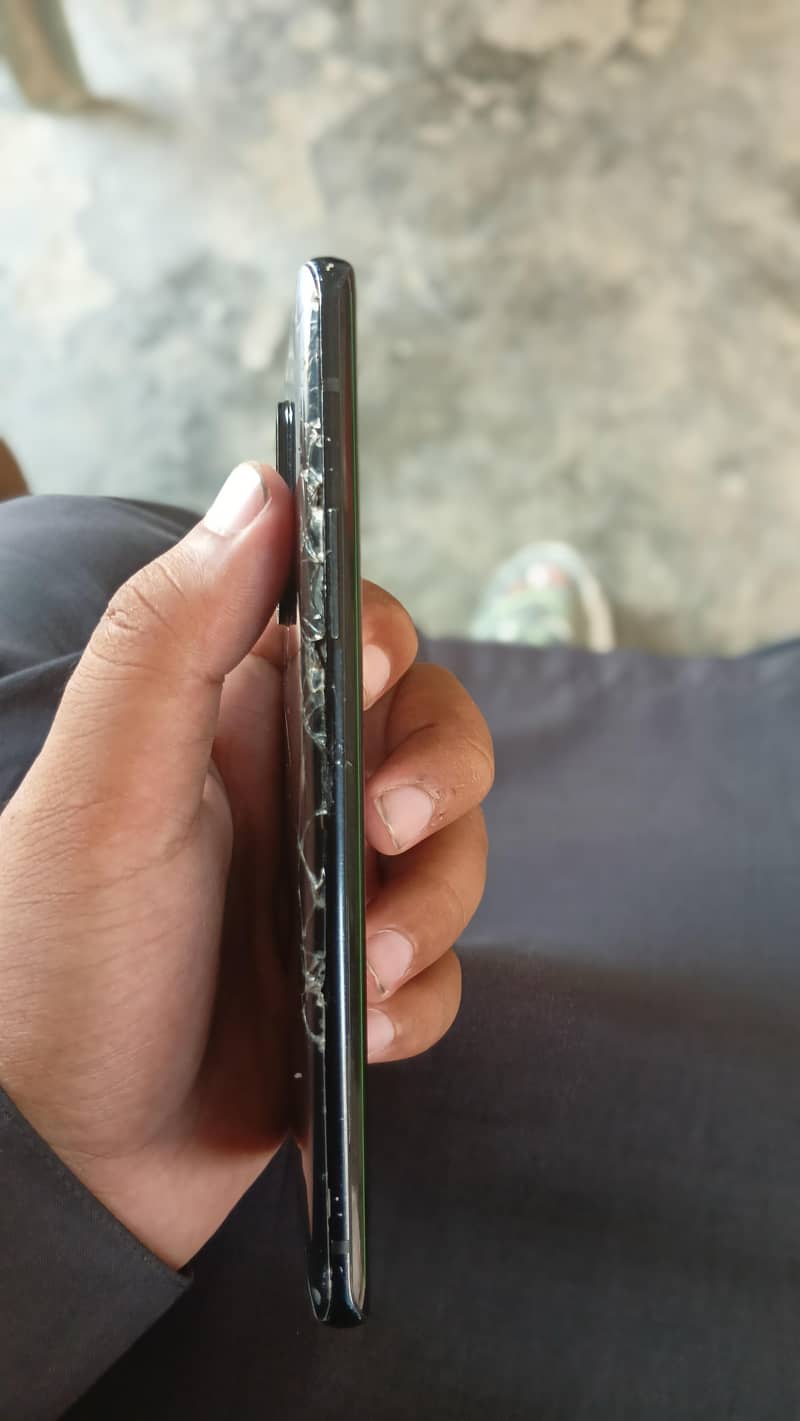 One Plus 8 Pro 6