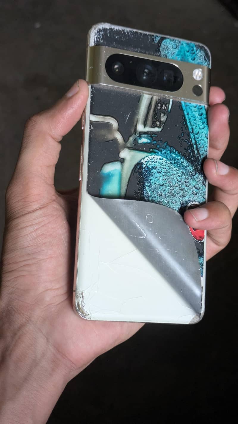 Google Pixel 8 Pro 4