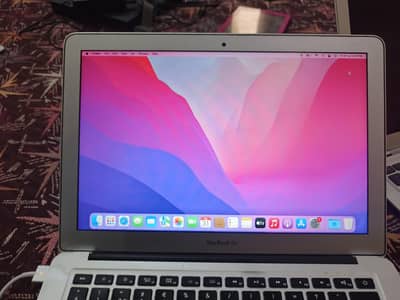 macbook air 2017 /8GB /128Gb core i5