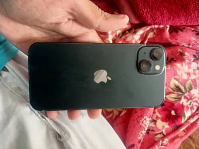 Apple iPhone 13