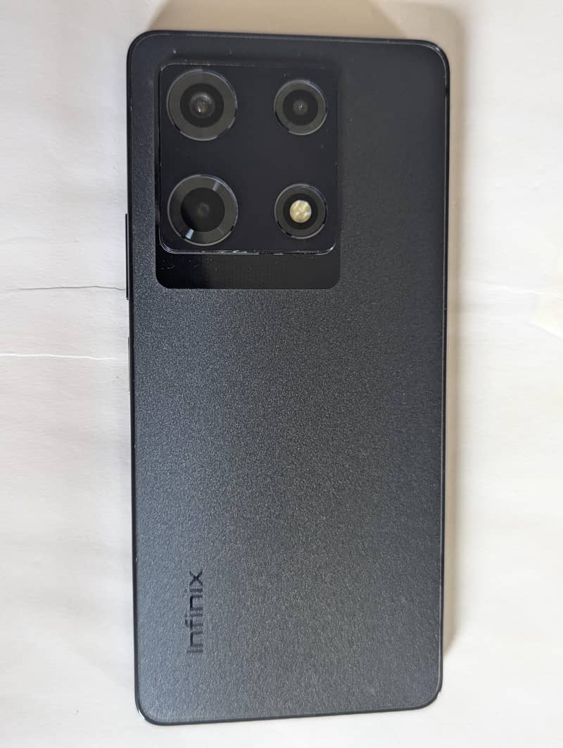 Infinix Note 30 Pro 0