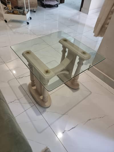 Center and 2seid tables glass and wooden