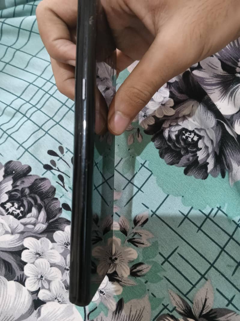 Samsung Mobile Note 8 4