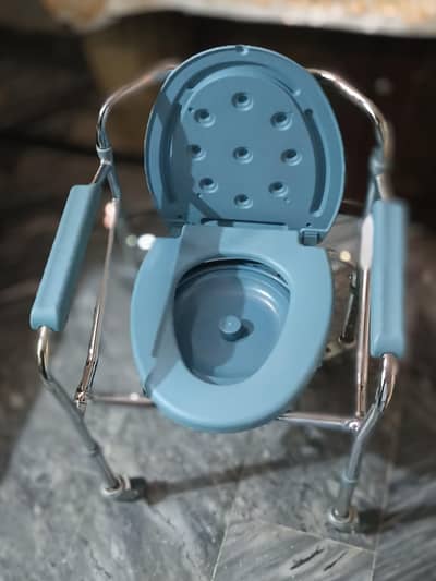 wheel chair with washroom