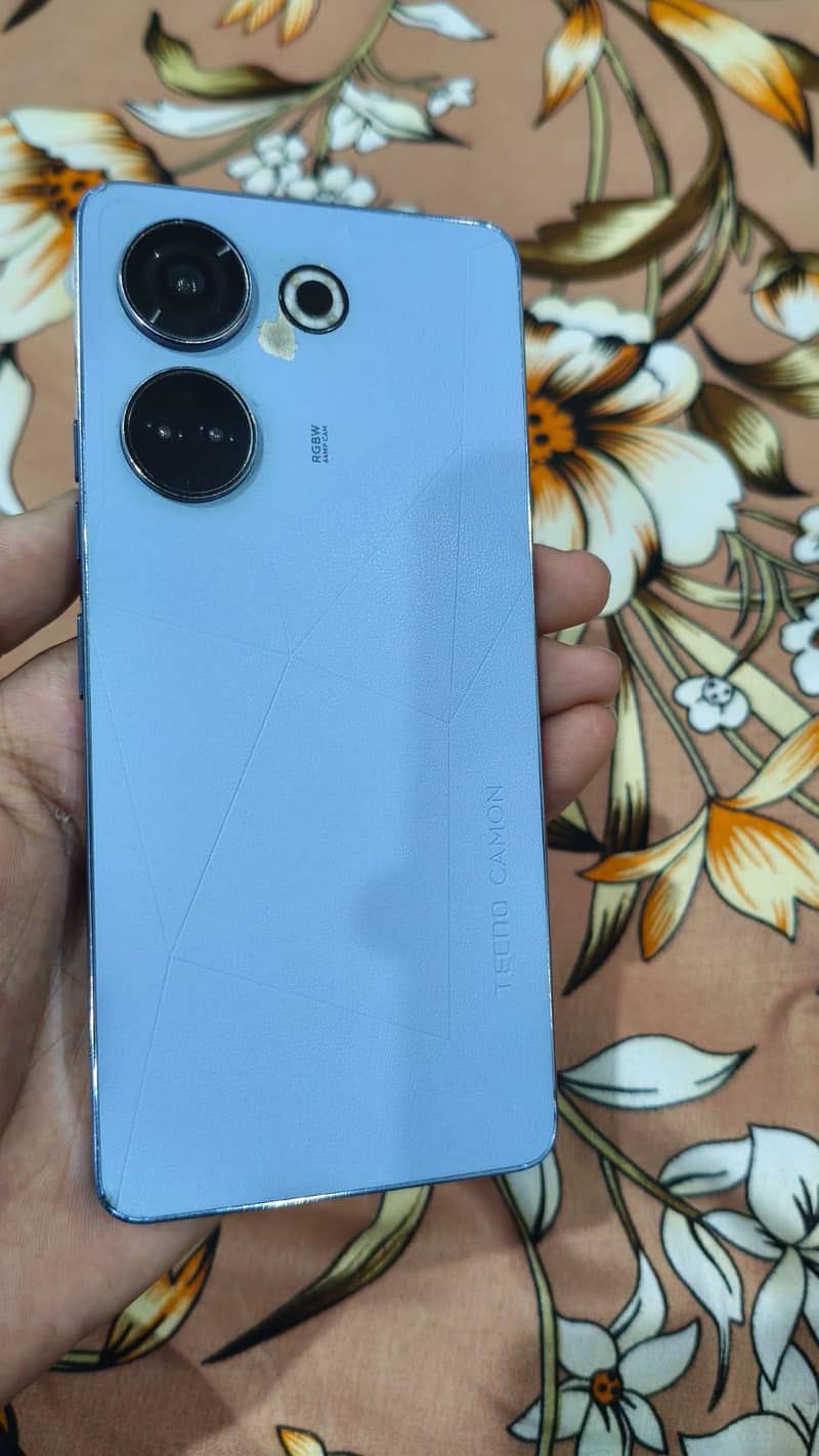 Tecno CAMON 20 0