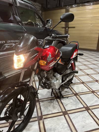 Honda CB125F 2025 - Lush Condition - Unregistered