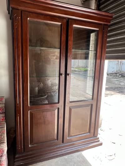 Showcase / Crockery Cabinet