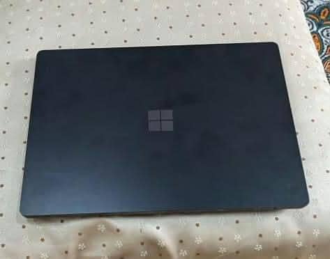 Microsoft Surface Laptop 6 / Core Ultra 5 135H / 16GB / Touchscreen 1