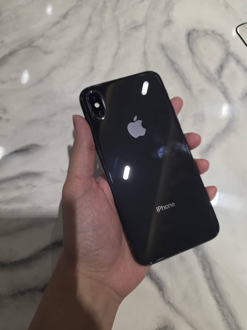 Apple iPhone X 5