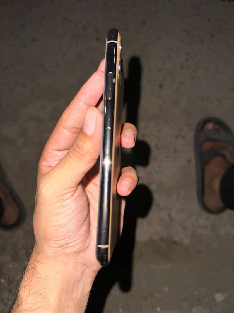 Apple iPhone 11 Pro Max 1