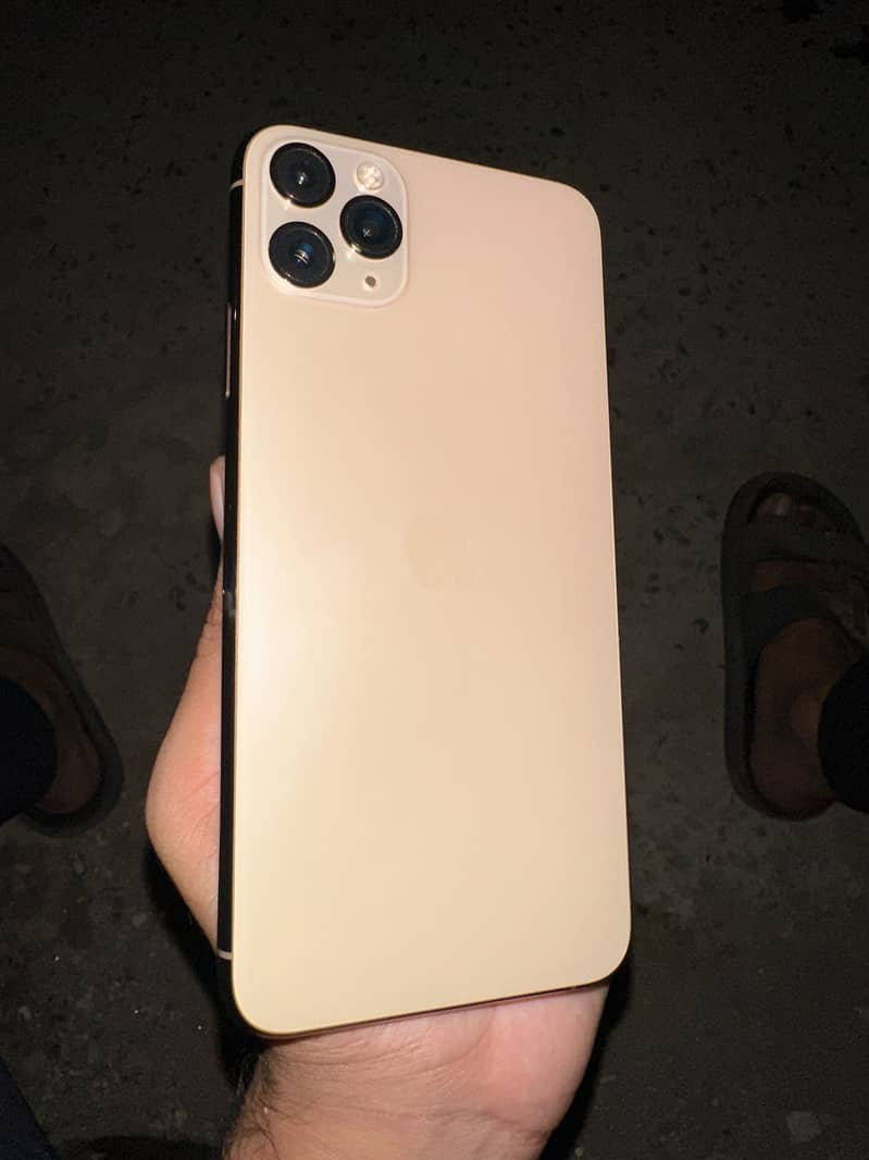 Apple iPhone 11 Pro Max 2