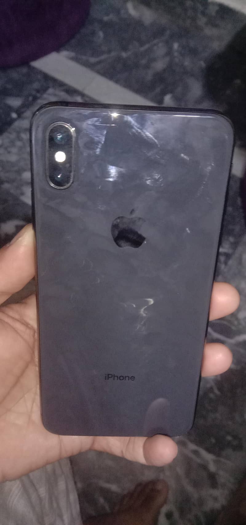 Apple iPhone XS Max 1