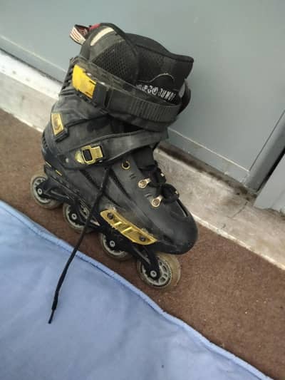 Skating Shoes Branded premium Quality used along with safties