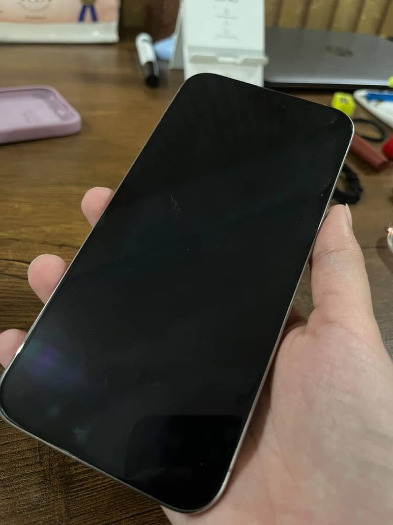 iPhone 15 Pro Max JV 3