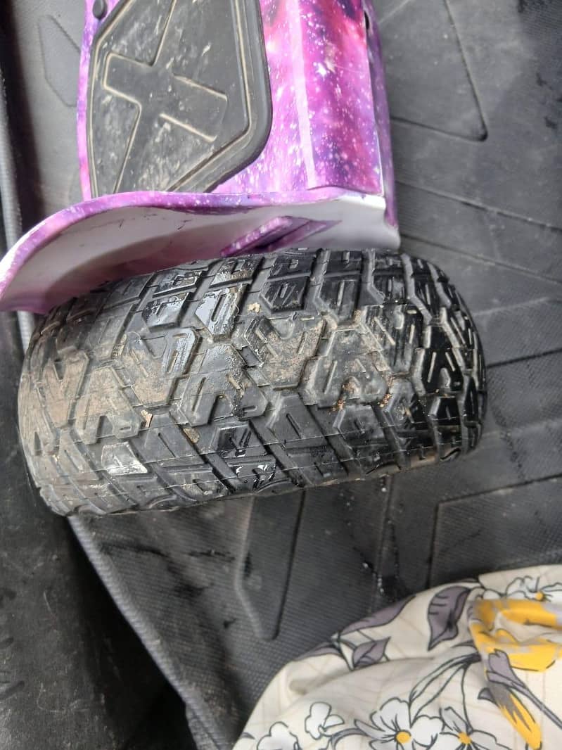 Off-Road Hoverboard with Bluetooth* 1