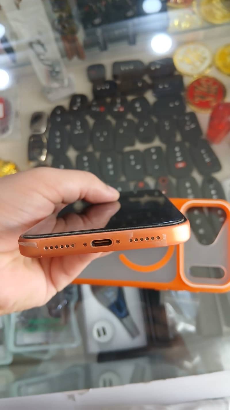 Apple iPhone 17 Pro Max 2