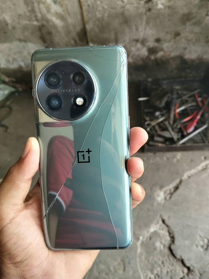 one plus 11 mobile 1