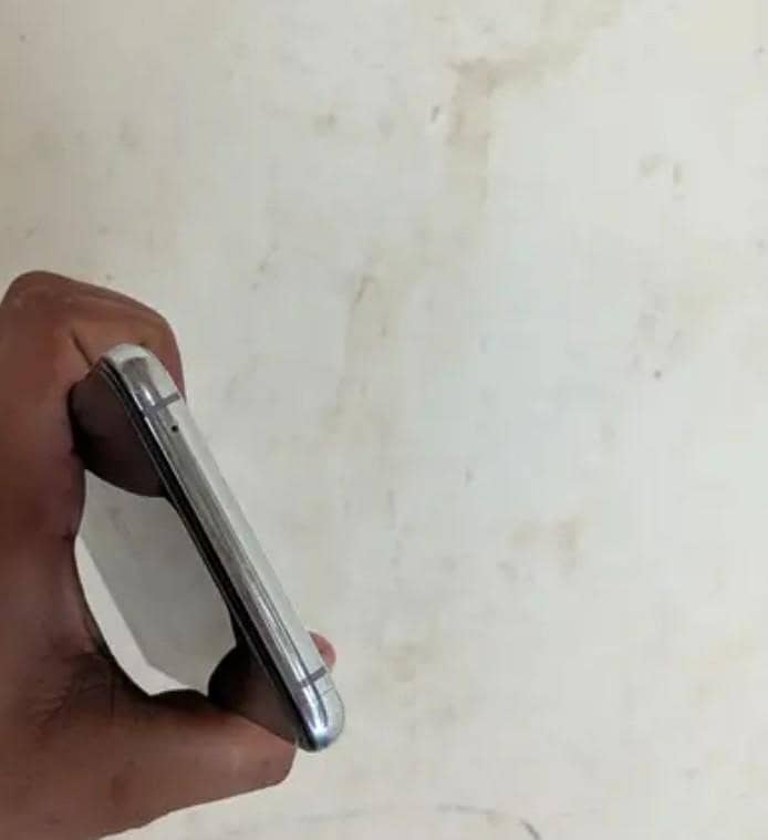 One Plus 8T 4