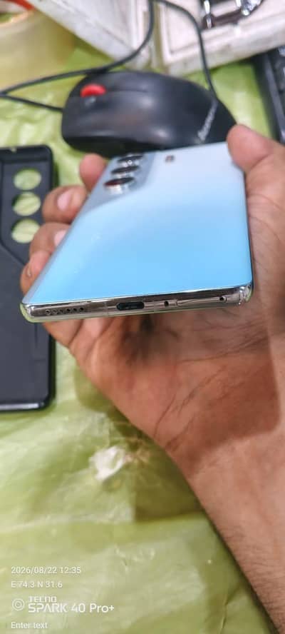 Tecno CAMON 40 Pro