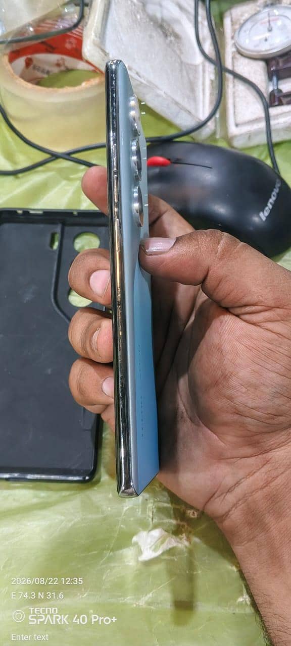 Tecno CAMON 40 Pro 4