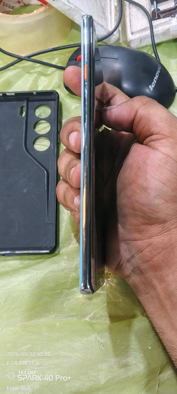 Tecno CAMON 40 Pro 5