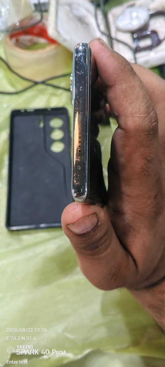 Tecno CAMON 40 Pro 6