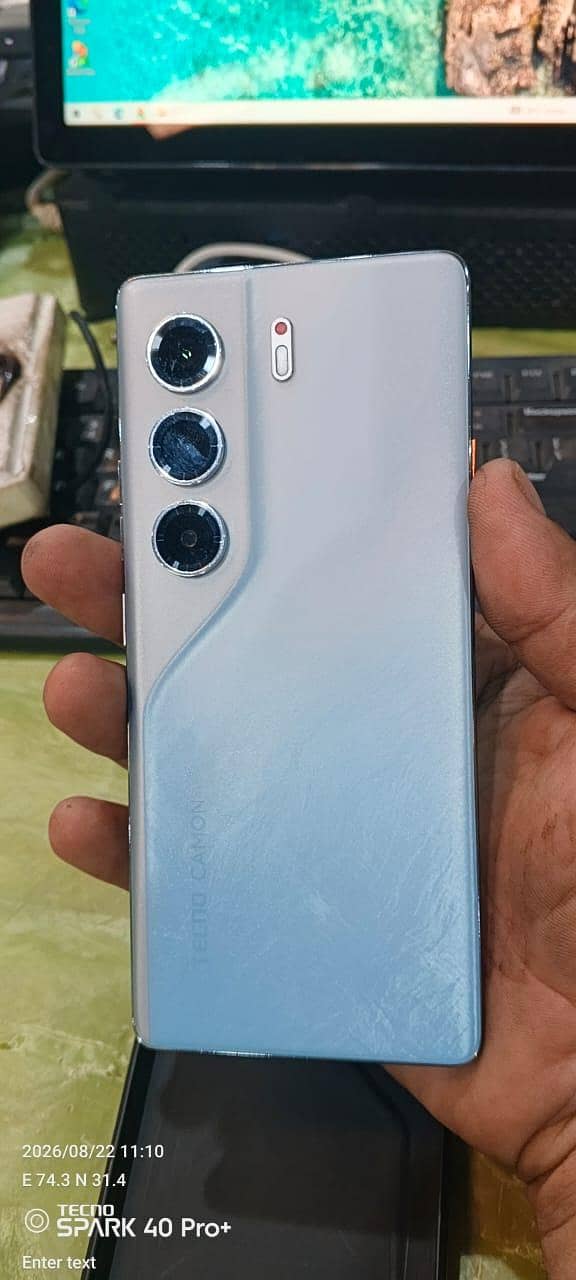 Tecno CAMON 40 Pro 8