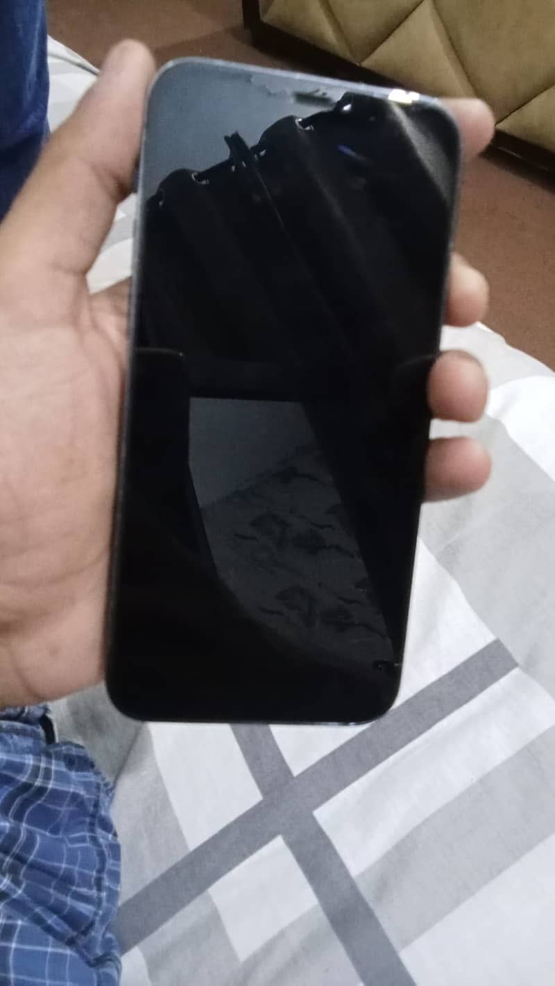 iPhone 12 Pro 4