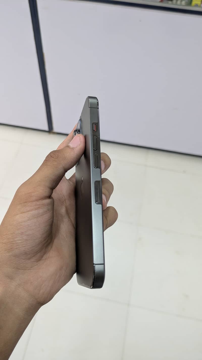 Apple iPhone 13 Pro 1
