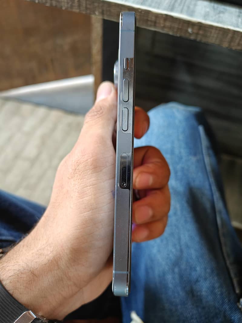Apple iPhone 13 Pro 5