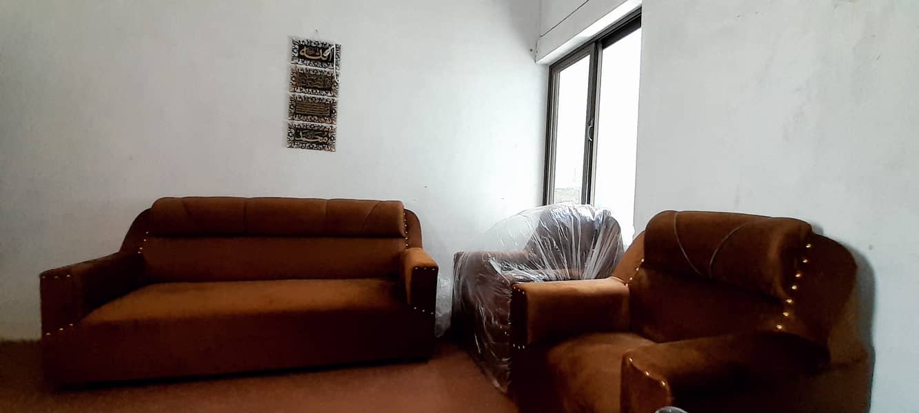 5 seater valvet covered sofas with basic keekar frame structure 0