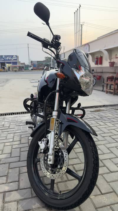 Yamaha YBR Black 2025