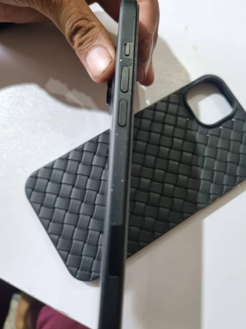Apple iPhone 15 plus 3